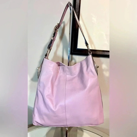 Gently Used COACH F16535 Penelope Lavender Shoulder Bag With Snake Print Trim - Picture 2 of 8